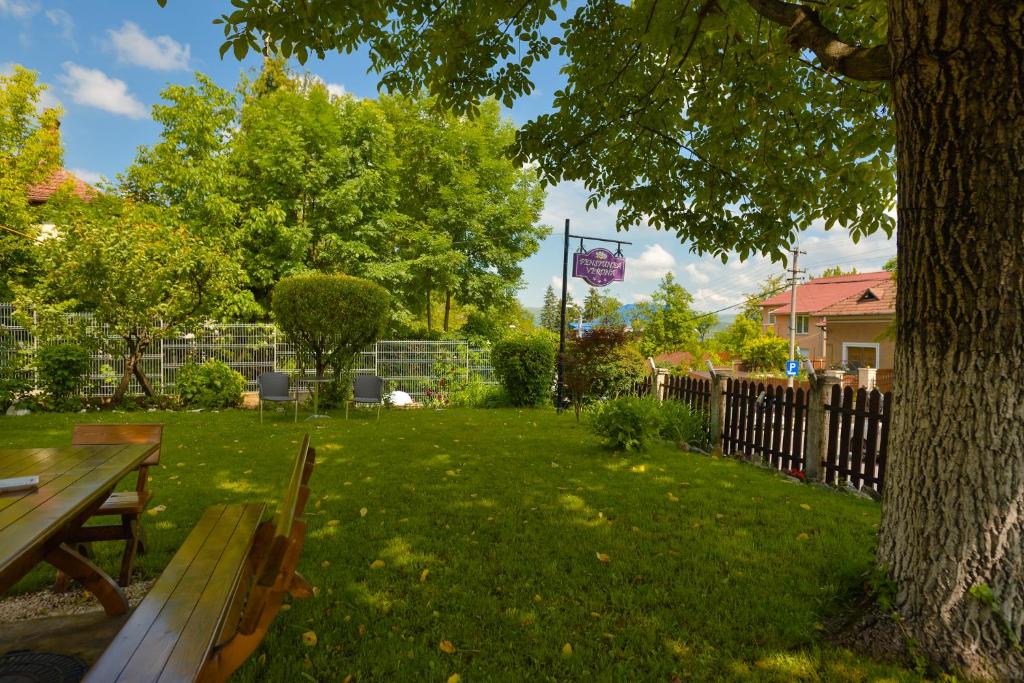 Zahrada ubytování Pension Verona Centru