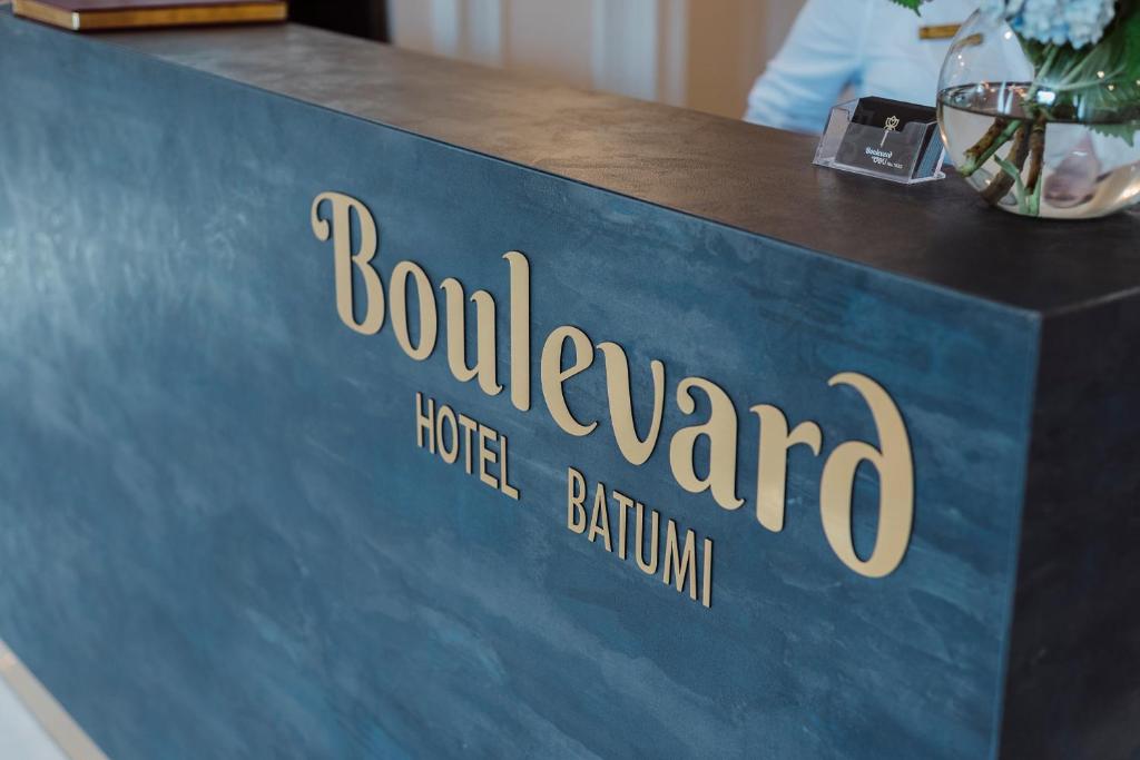Certifikát, hodnocení, plakát nebo jiný dokument vystavený v ubytování Boulevard Hotel Batumi