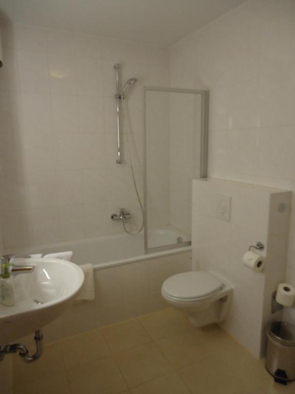 BTT Serviced Apartments - 9