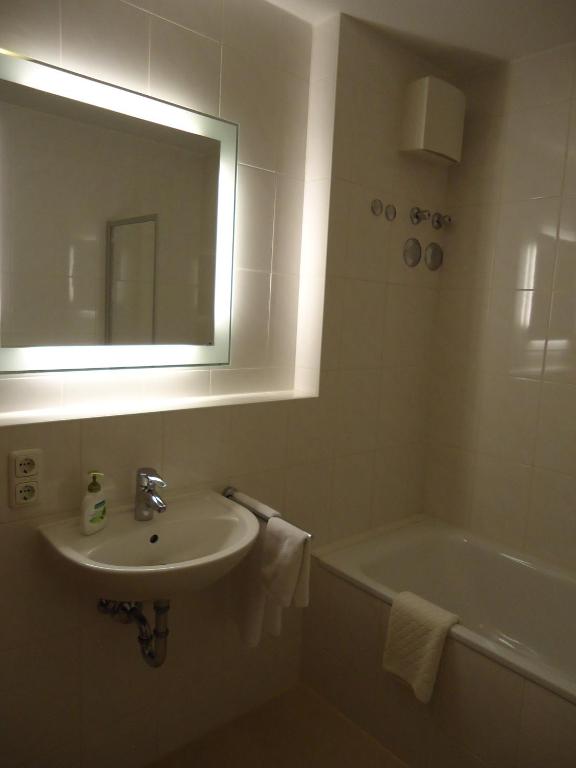 BTT Serviced Apartments - 10