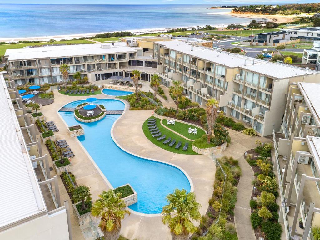 Bazén v ubytování Wyndham Resort Torquay nebo v jeho okolí
