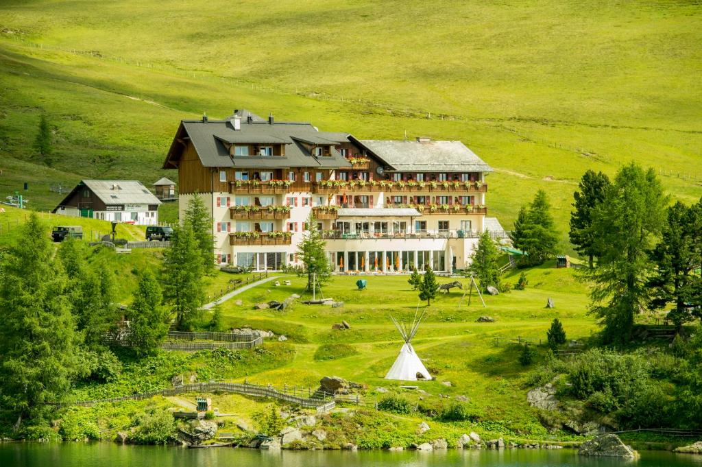 Imagen de la galería de Heidi-Hotel Falkertsee - Kinderhotel, en Patergassen