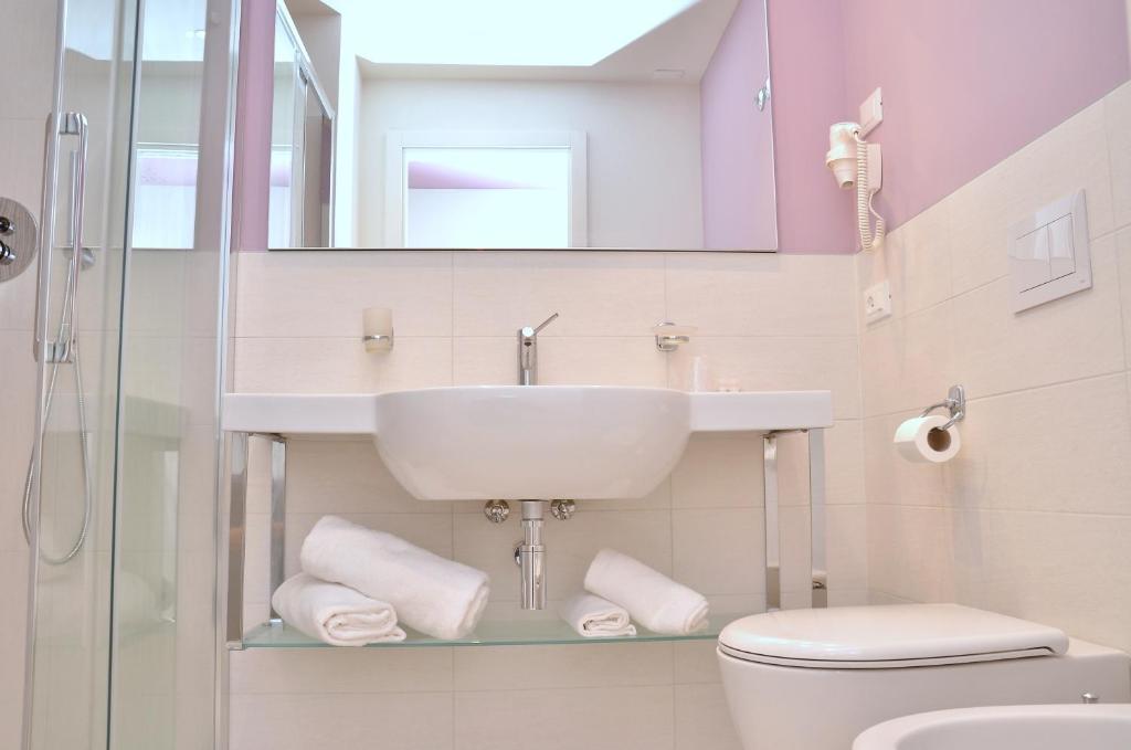 Ванная комната в Hotel Amburgo