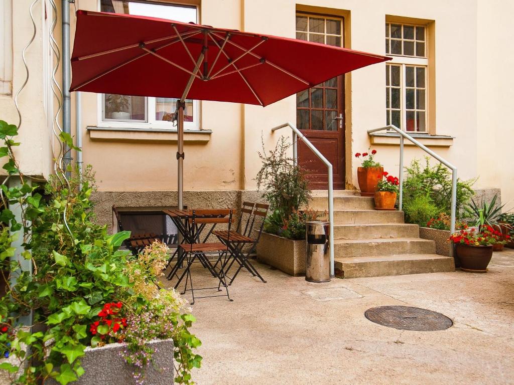 Ogród w obiekcie Cloister Inn Hotel