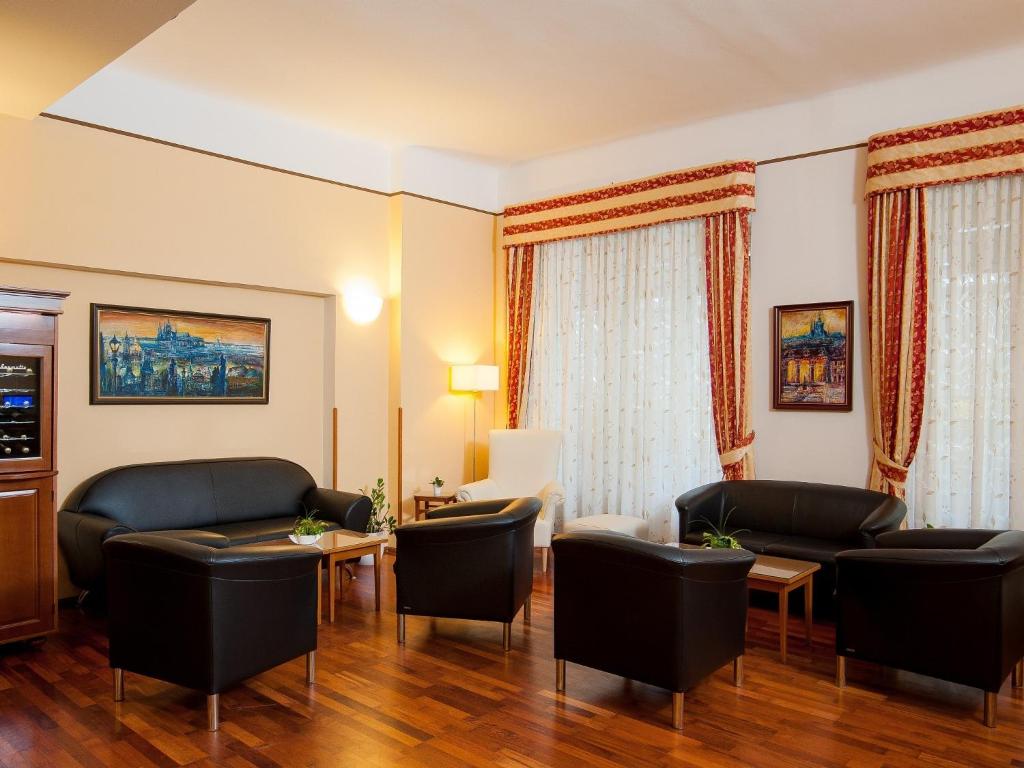 Cloister Inn Hotel - Resim 10