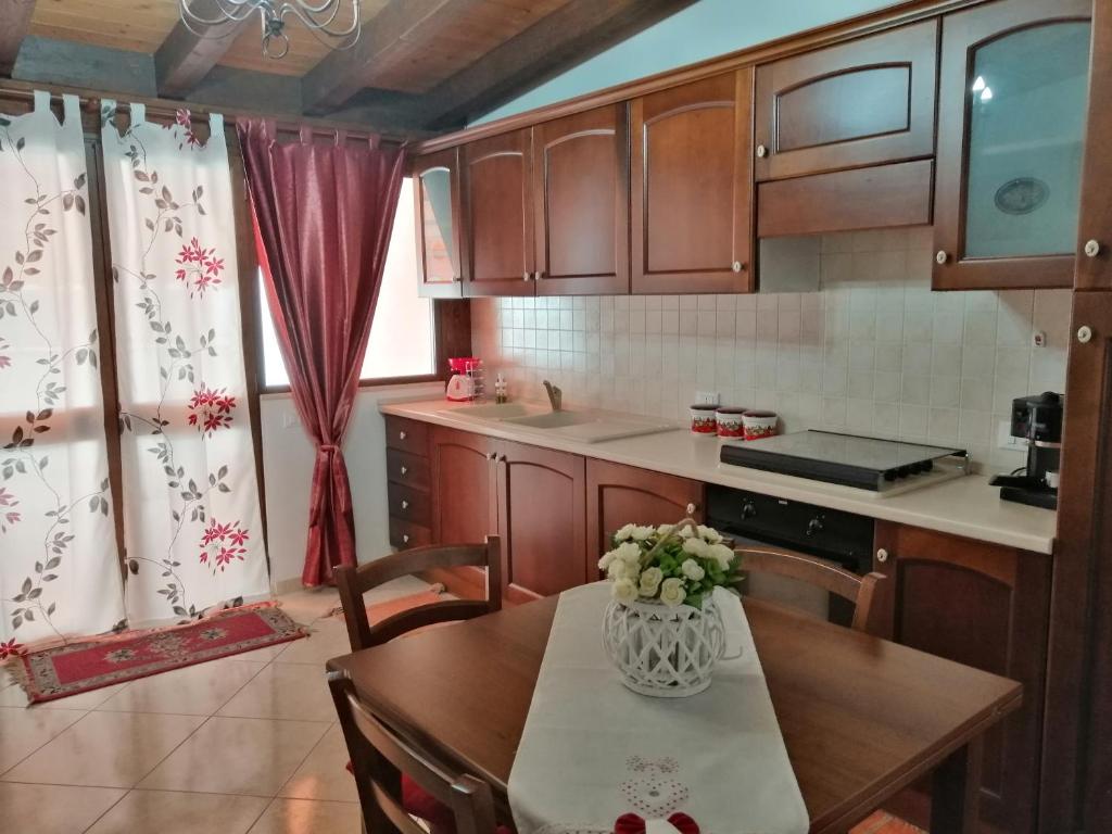 Kuchyňa alebo kuchynka v ubytovaní La Terrazza