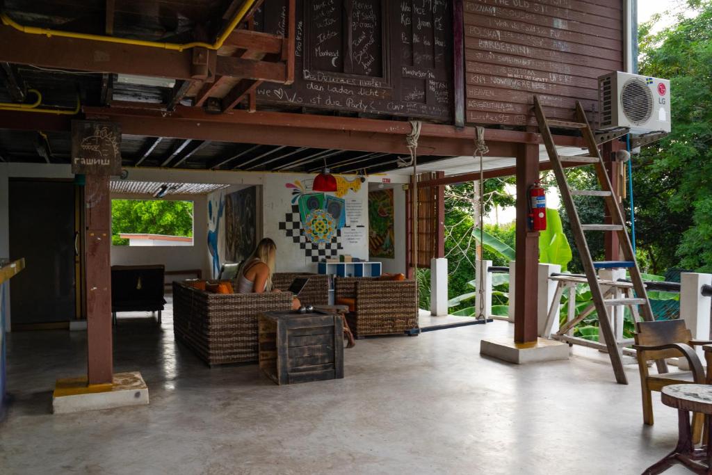 Un patio o zona al aire libre en MoovInn Garden Guesthouse