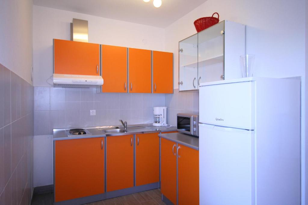 Kuchyň nebo kuchyňský kout v ubytování Villa Roze