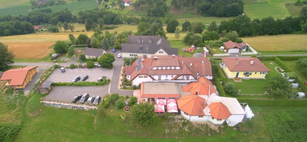 Letecký snímek ubytování Hotel Rosenberg