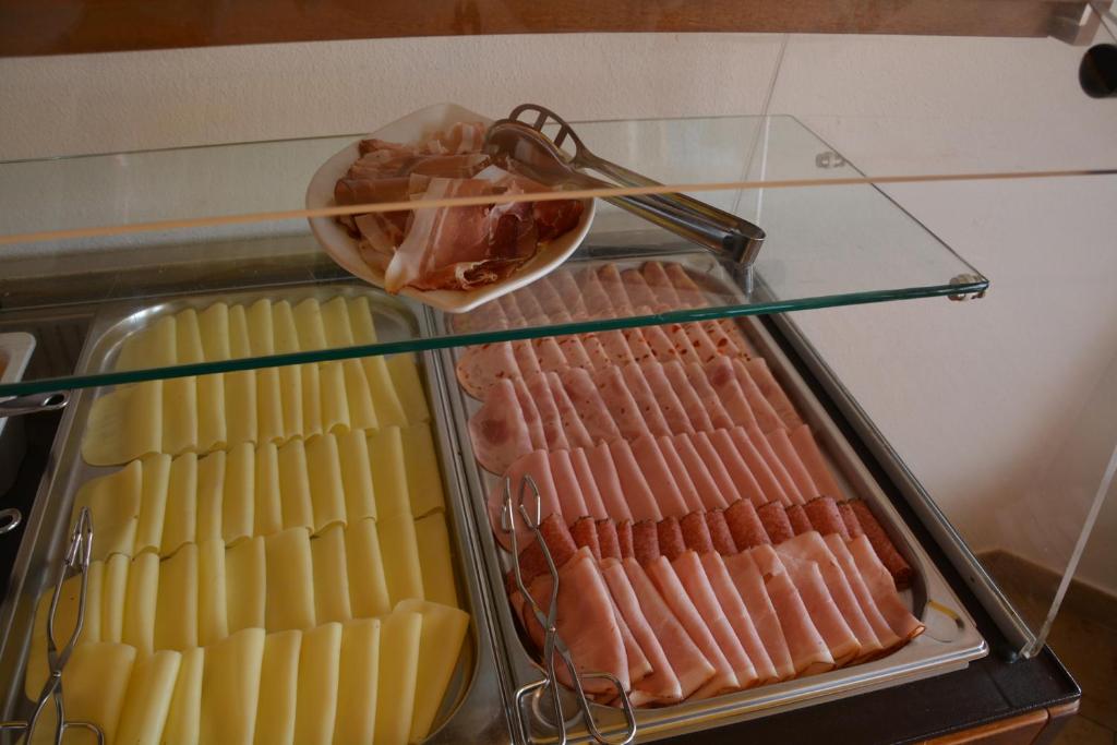 Jídlo v hotelu nebo okolí