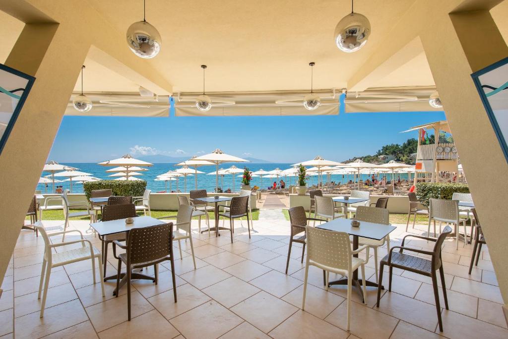 Restaurace v ubytování Tosca Beach Hotel