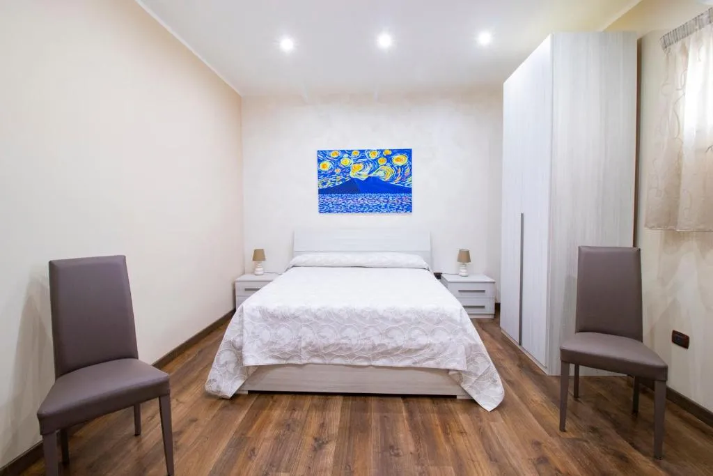 Sky-Terrace in Central Station, 3 bedrooms, Napoli, Italia