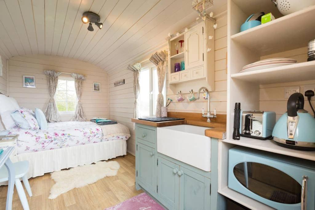 Letsaway - Elsie, Shepherds Hut, Durham Farm