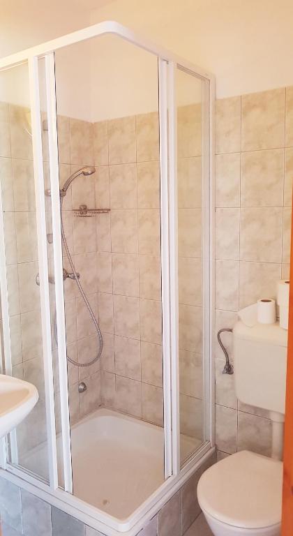 Kúpeľňa v ubytovaní Petra Apartmanok