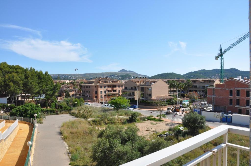 A general mountain view or a mountain view taken from Az apartmant
