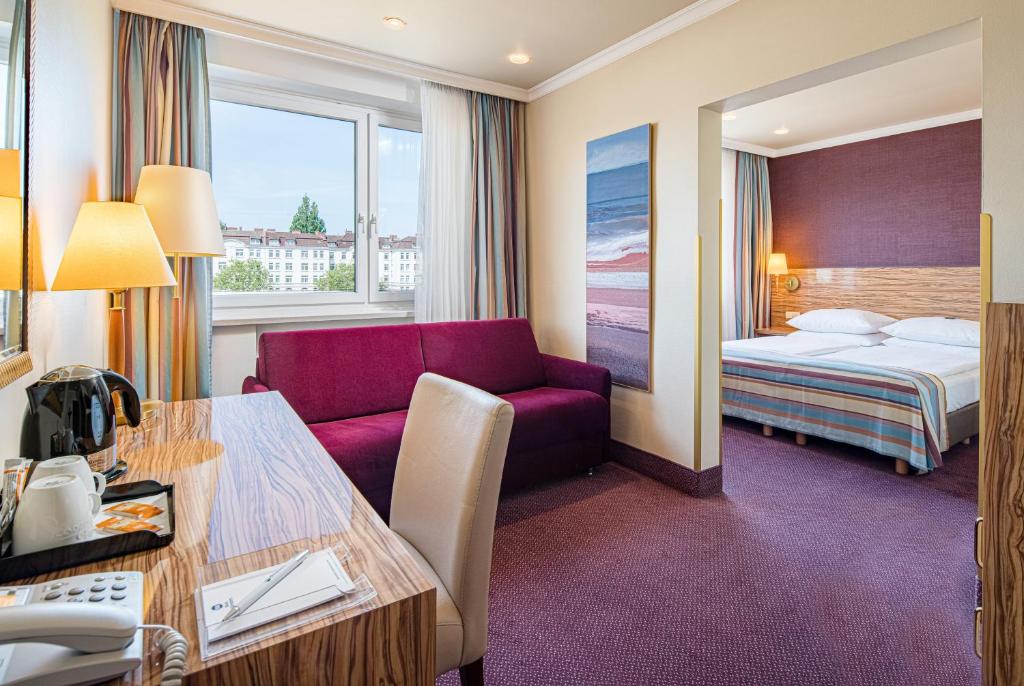 Postel nebo postele na pokoji v ubytování Best Western Raphael Hotel Altona