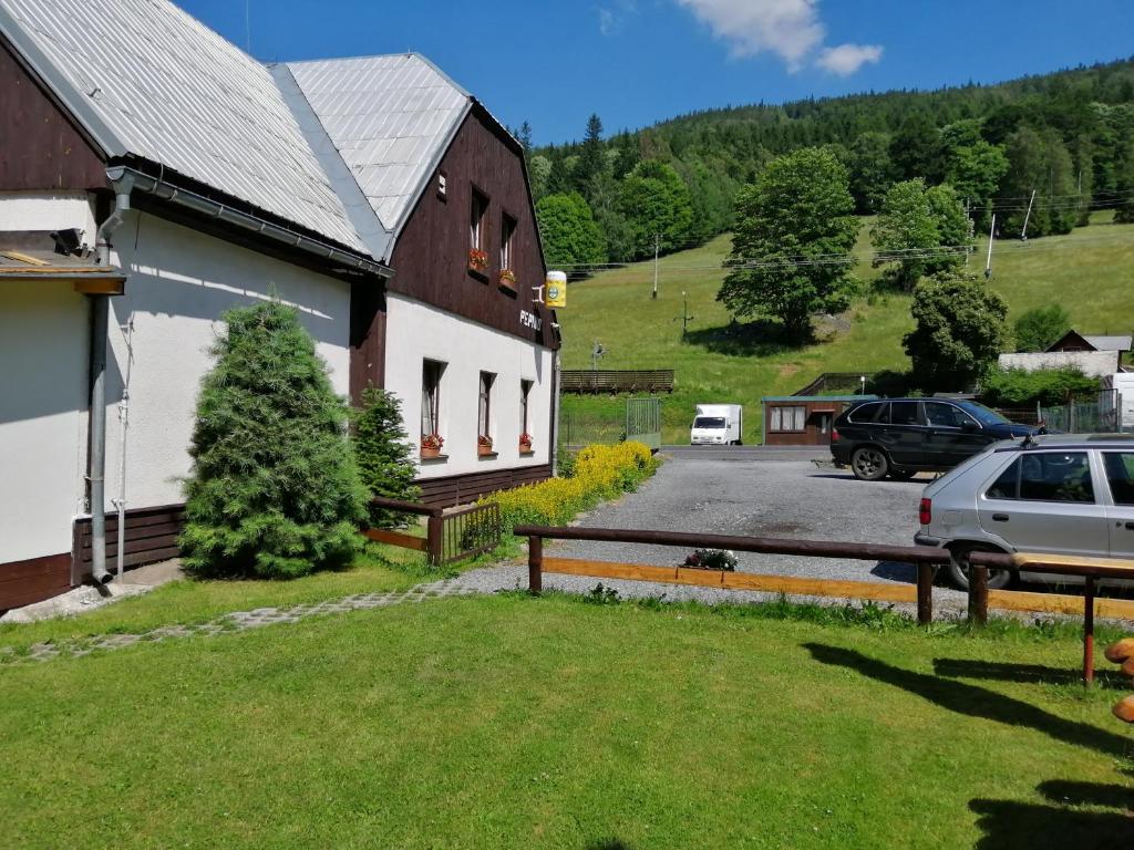 Príroda v okolí chaty v prírode