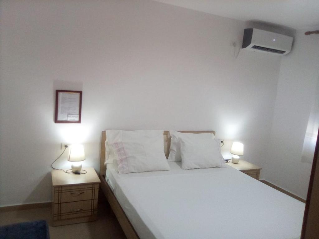 Sazani's Place - Image 2