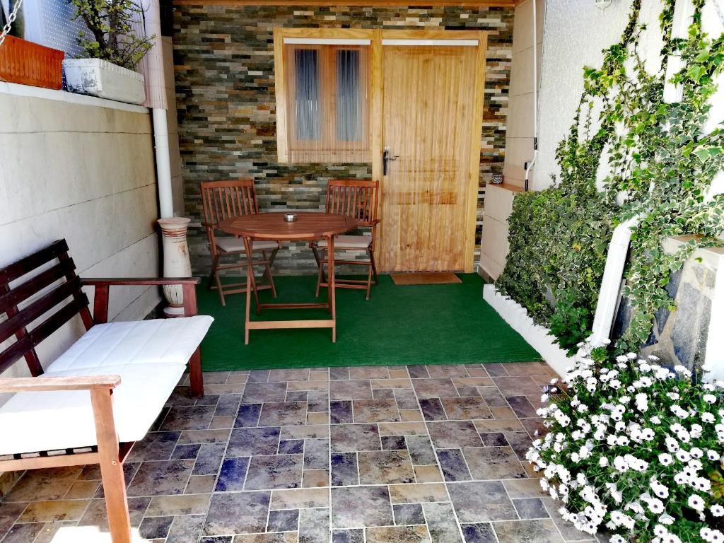 Balkón nebo terasa v ubytování La casa del Buda Cerca de la playa con piscina