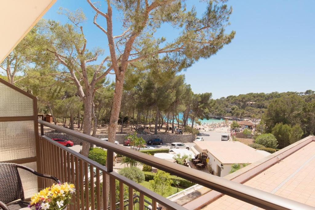 Балкон или терраса в Hotel Playa Mondrago