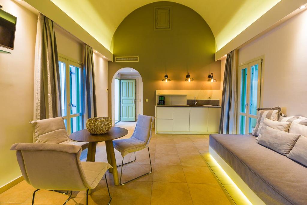 Anassa Deluxe Suites