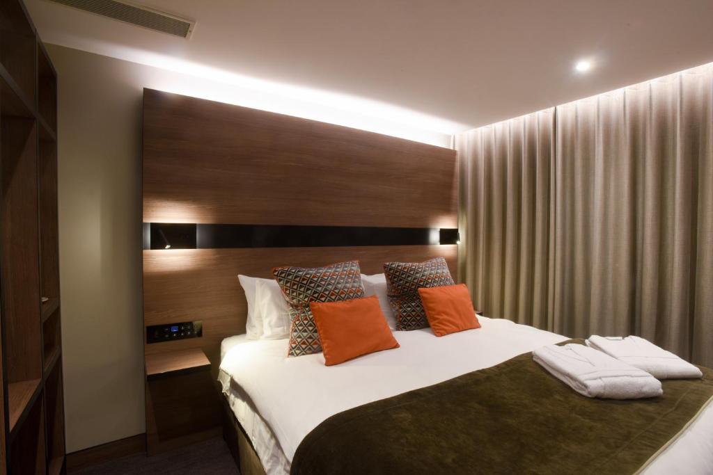 Merit Kensington Hotel photo