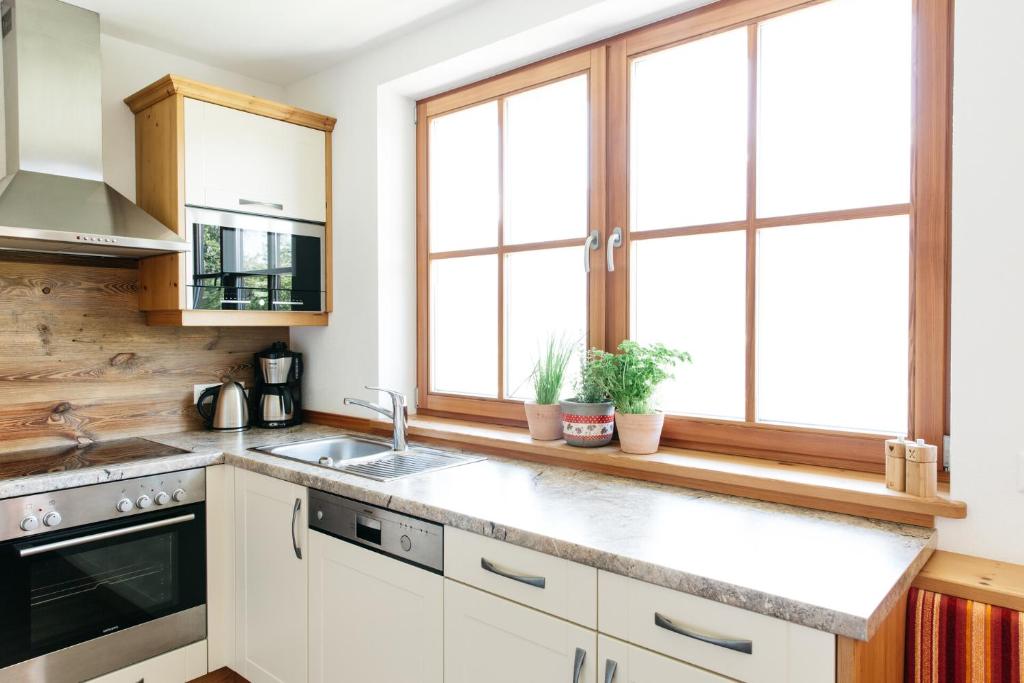 Kuchyňa alebo kuchynka v ubytovaní Ferienwohnung Bognerhof