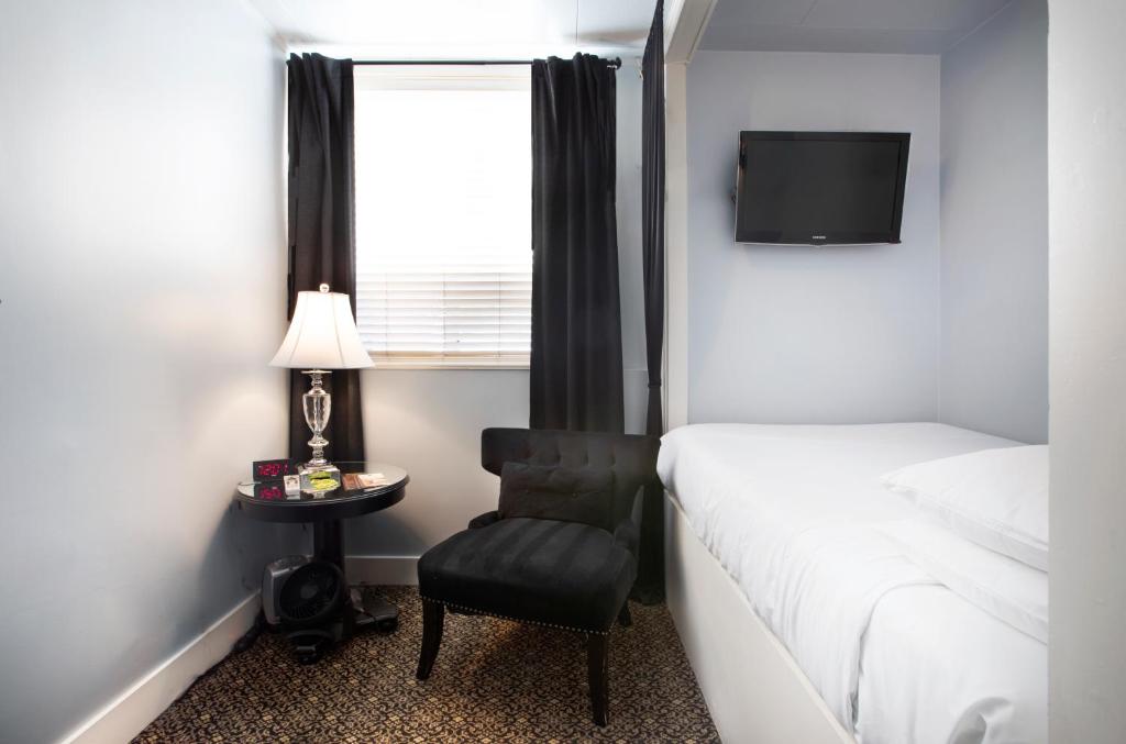 Ballard Inn photo