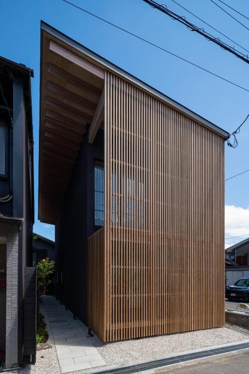 O edifício onde o ryokan está situado