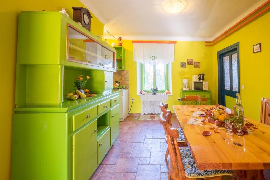 Kuchyň nebo kuchyňský kout v ubytování House Helena