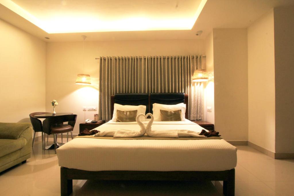 Stay Comfort - Deluxe King Room