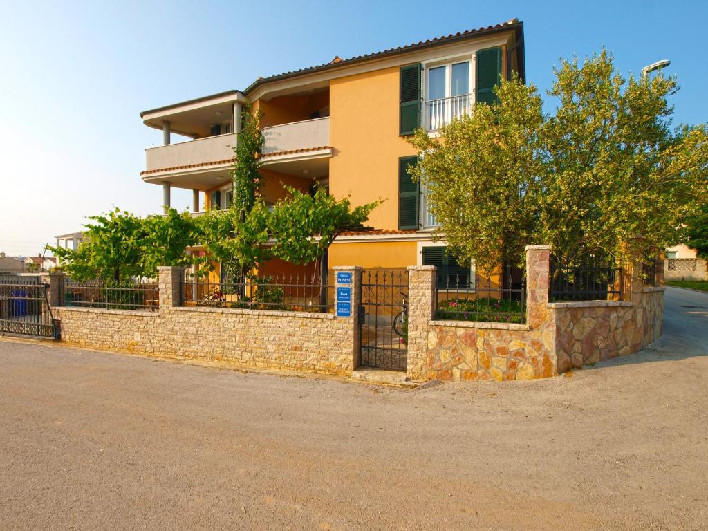 Budova, kde se apartmán nachází