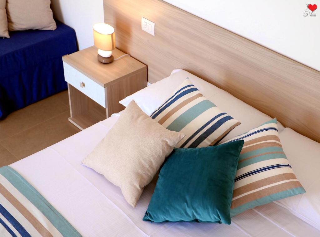 A bed or beds in a room at Agriturismo La dimora dei Re