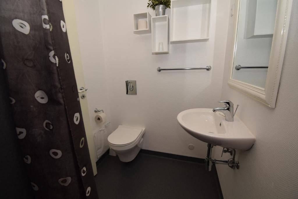 Koupelna v ubytování Danhostel Frederikshavn City