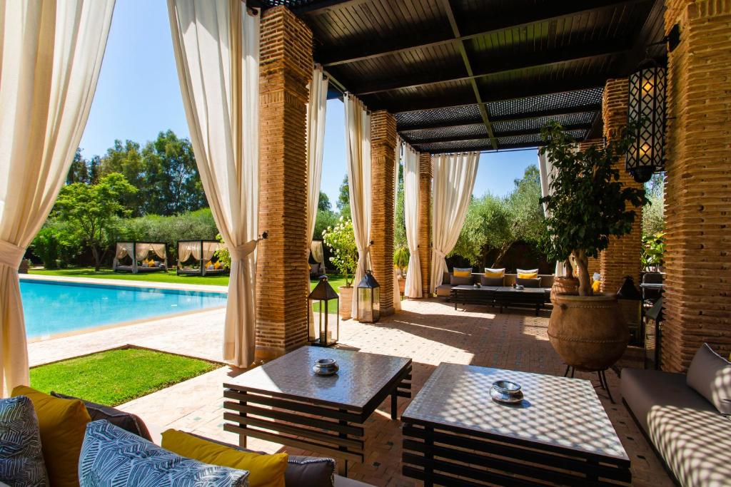 Bazén v ubytování Riad Jawad & Spa nebo v jeho okolí