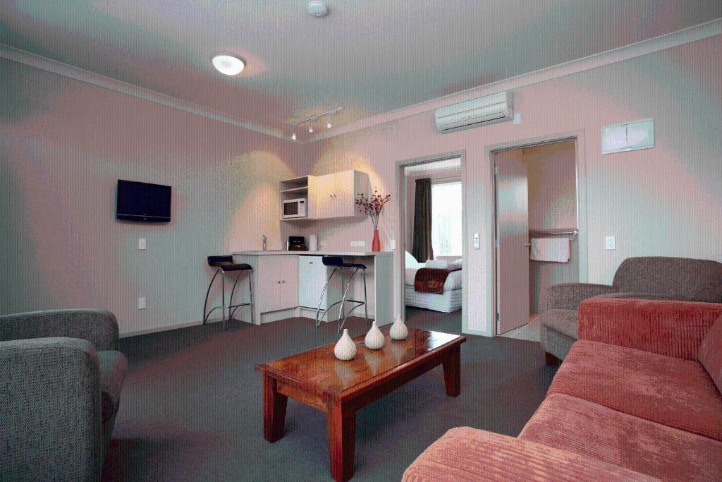 TV a/nebo společenská místnost v ubytování Hawkdun Lodge Motel
