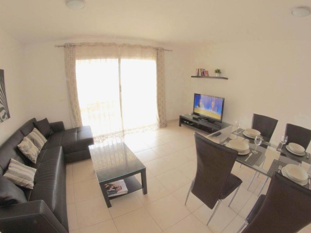 TV a/nebo společenská místnost v ubytování DUPLEX C6 con PISCINA PRIVADA