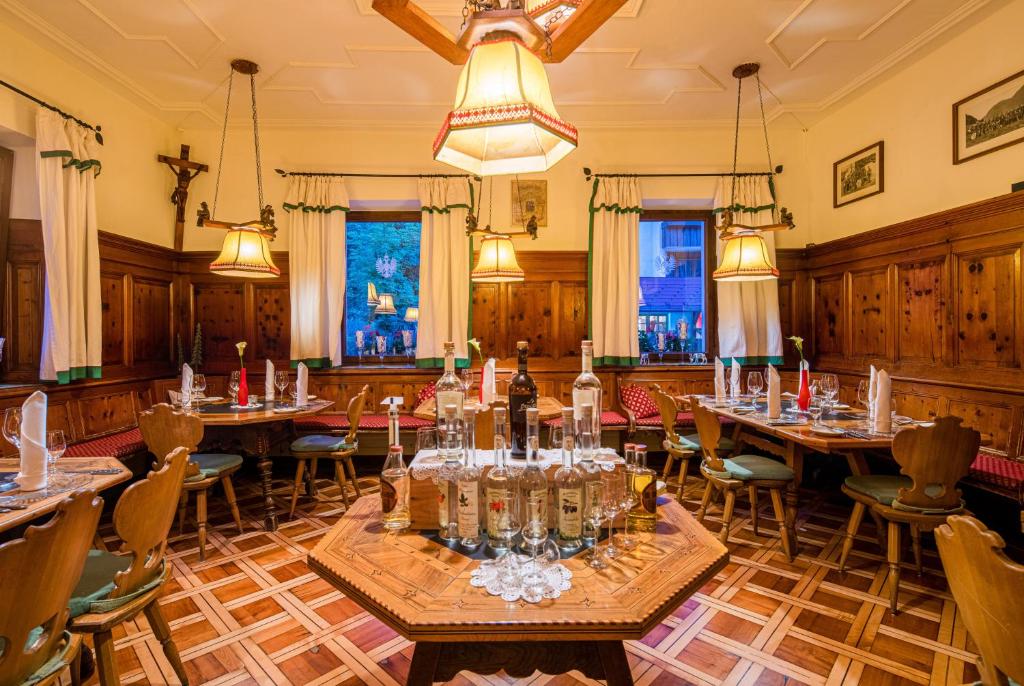 Restaurace v ubytování Hotel Gasthof Adler