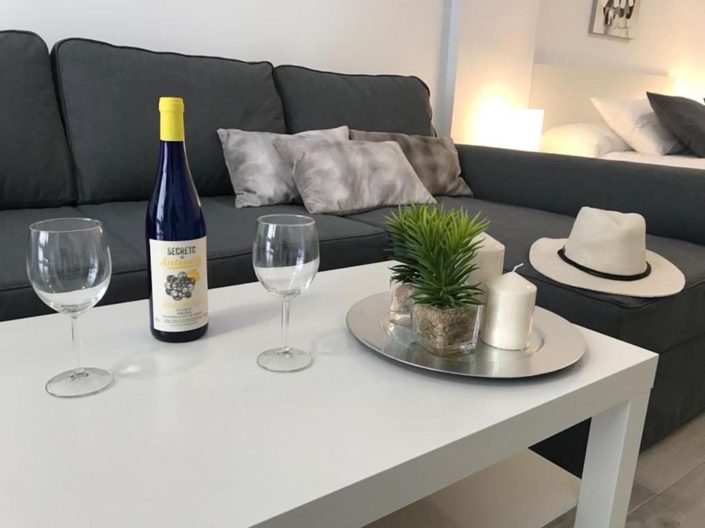 907 Estudio con terraza Puerto de la Cruz Martianez italokat is kínál
