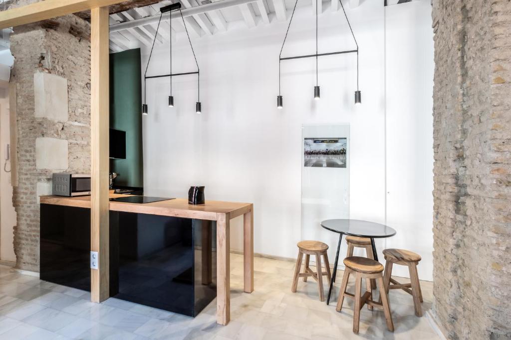 Slow Suites Maestranza - Maisonette的天气
