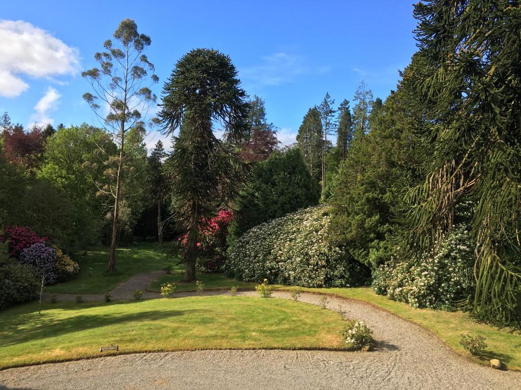 Aed väljaspool majutusasutust Ballyteige Lodge