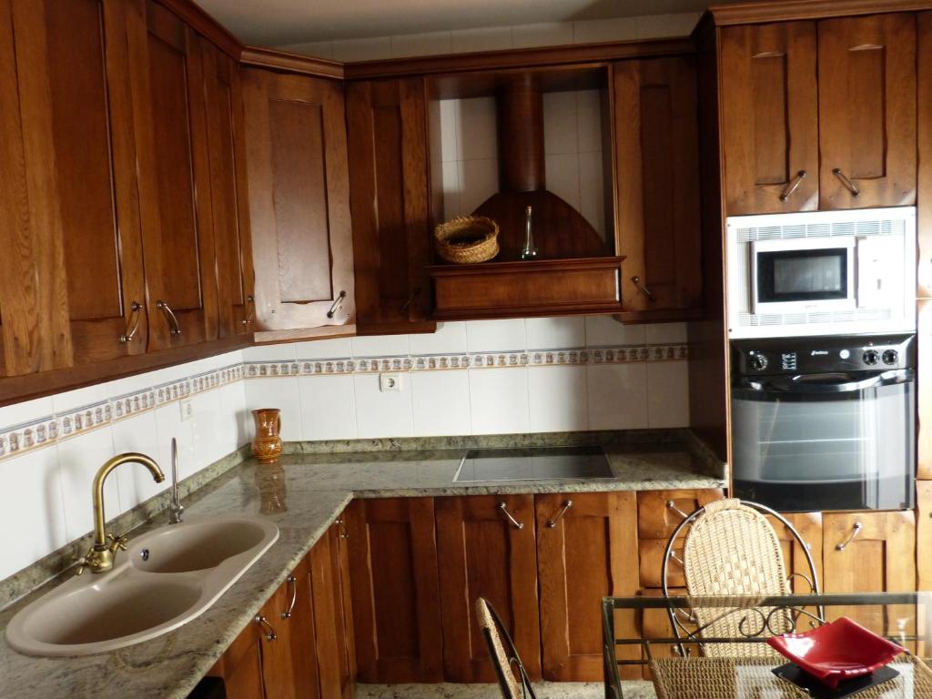 Kuchyň nebo kuchyňský kout v ubytování Casa La Antigua Almazara