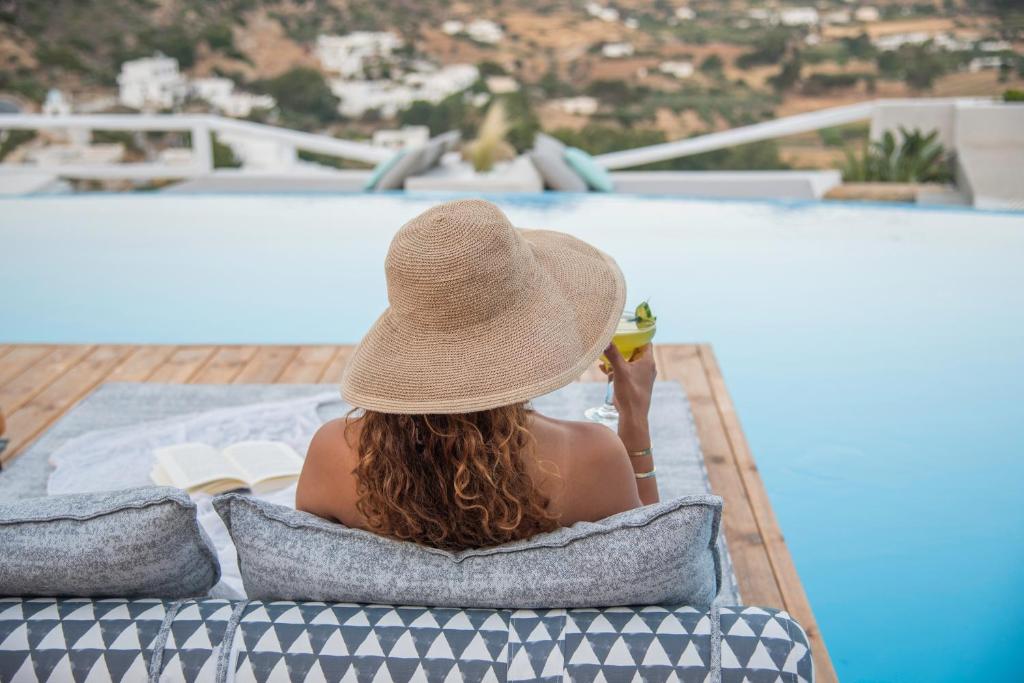 A piscina em ou perto de Levantes Ios Boutique Hotel