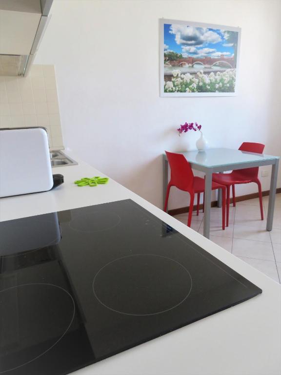 Zdjęcie z galerii obiektu Verona Class ApartHotel "Residenze del Cuore" w Weronie