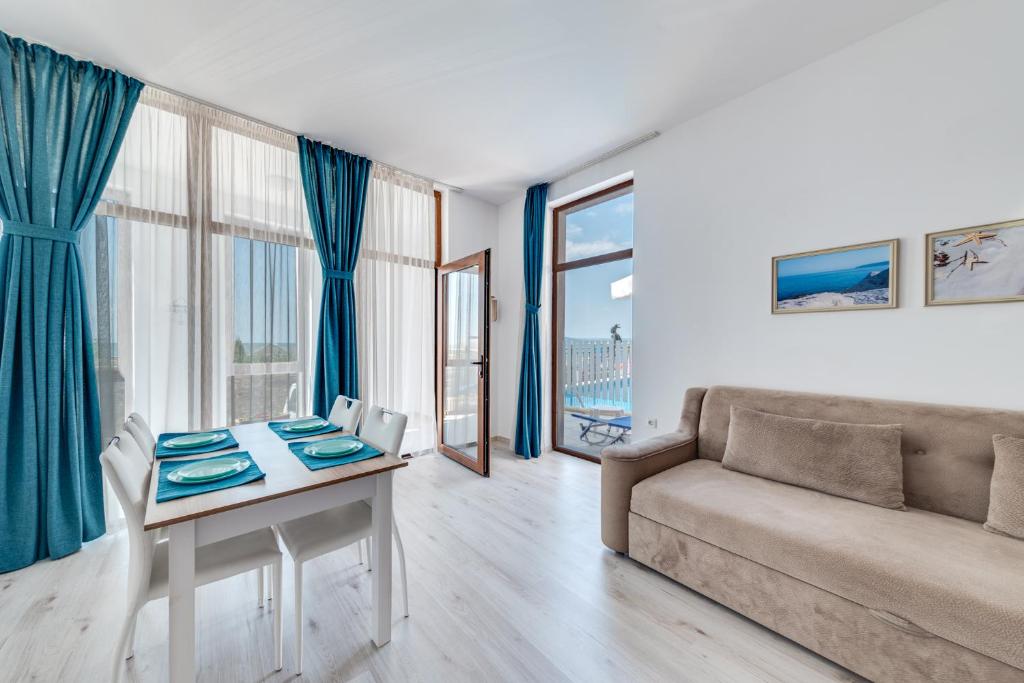 Balchik Amazing Sea Apartments - Apartment