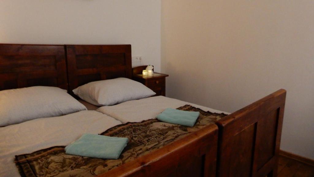 Postel nebo postele na pokoji v ubytování Chalupa u Beňov