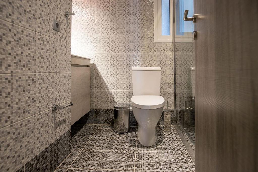 Fotografie z fotogalerie ubytování Luxurious 4 bdrm+3 bath Apt in the heart of Athens v Aténách
