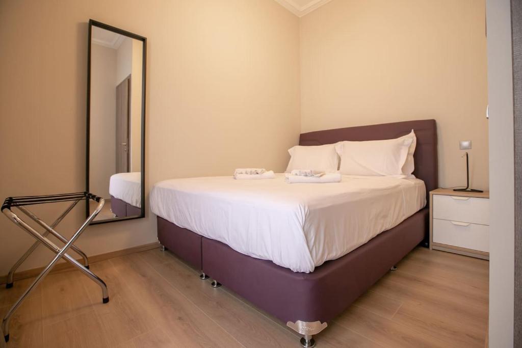 Fotografie z fotogalerie ubytování Luxurious 4 bdrm+3 bath Apt in the heart of Athens v Aténách