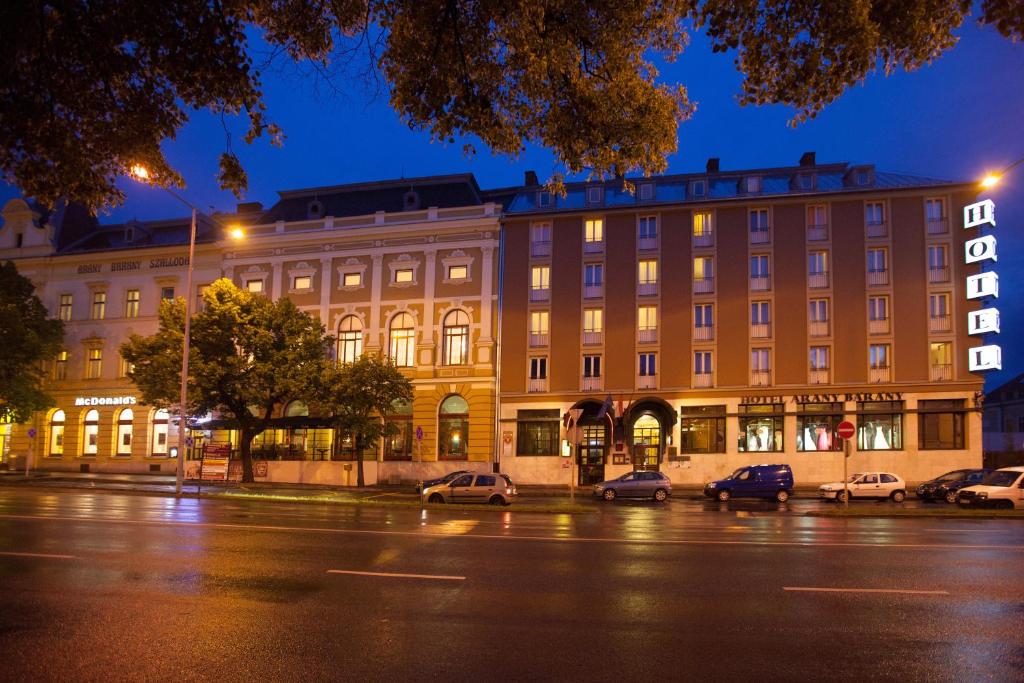 Arany Bárány Hotel 8900 Zalaegerszeg, Széchenyi tér 1. kép - 1