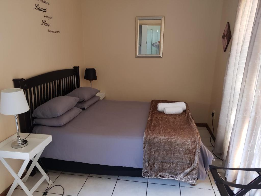 Kgosi Lodge - Budget Double Room